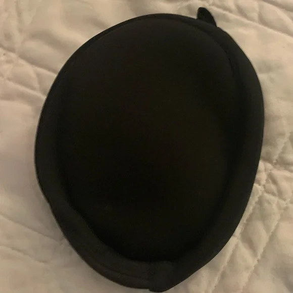 Head phone. Case. 4 for 20$🌸 - Picture 2 of 5